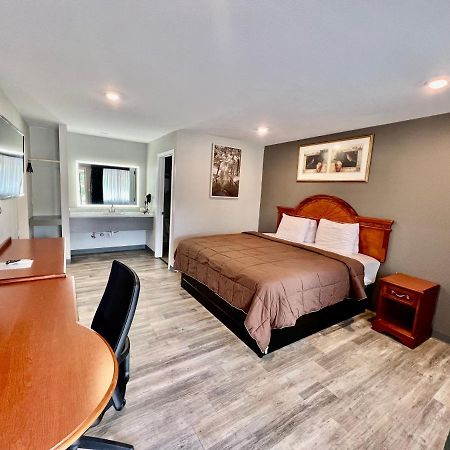 Ozark Inn & Suites Eksteriør billede
