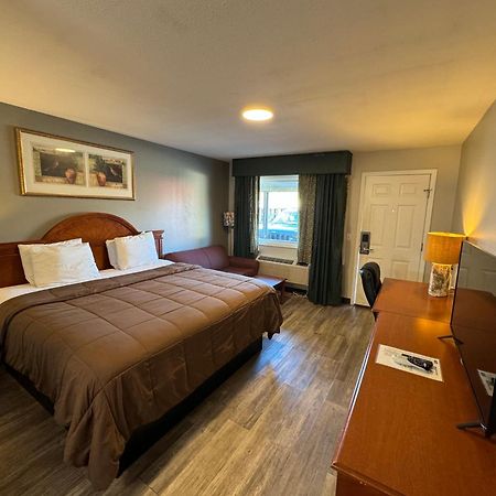Ozark Inn & Suites Eksteriør billede