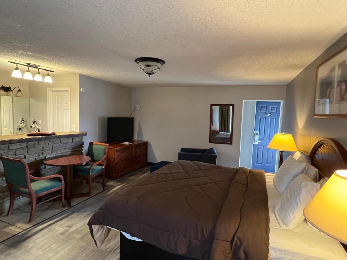 Ozark Inn & Suites Eksteriør billede
