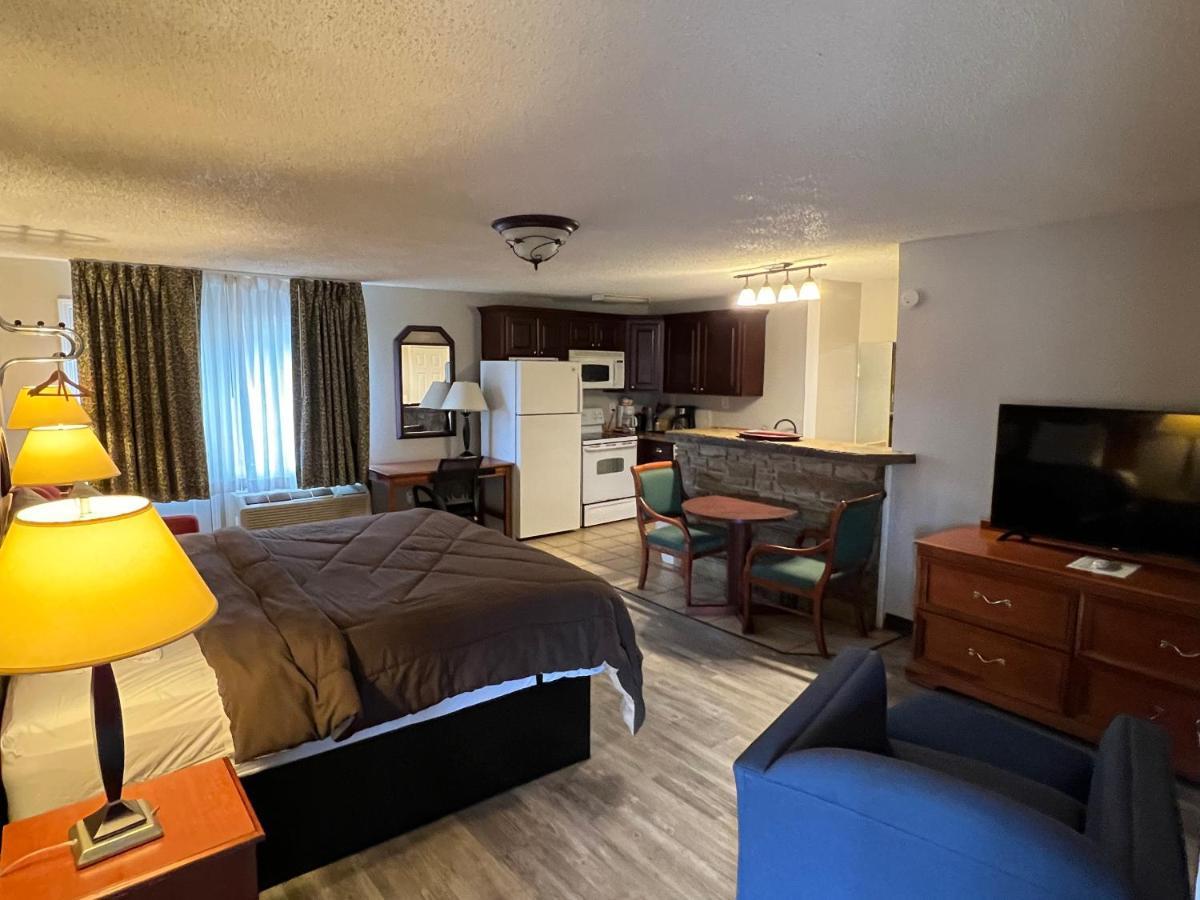 Ozark Inn & Suites Eksteriør billede