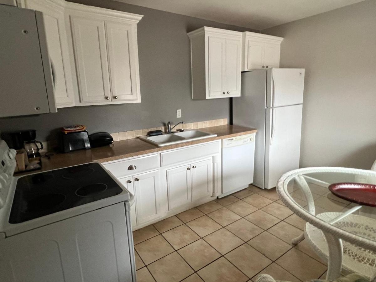 Ozark Inn & Suites Eksteriør billede