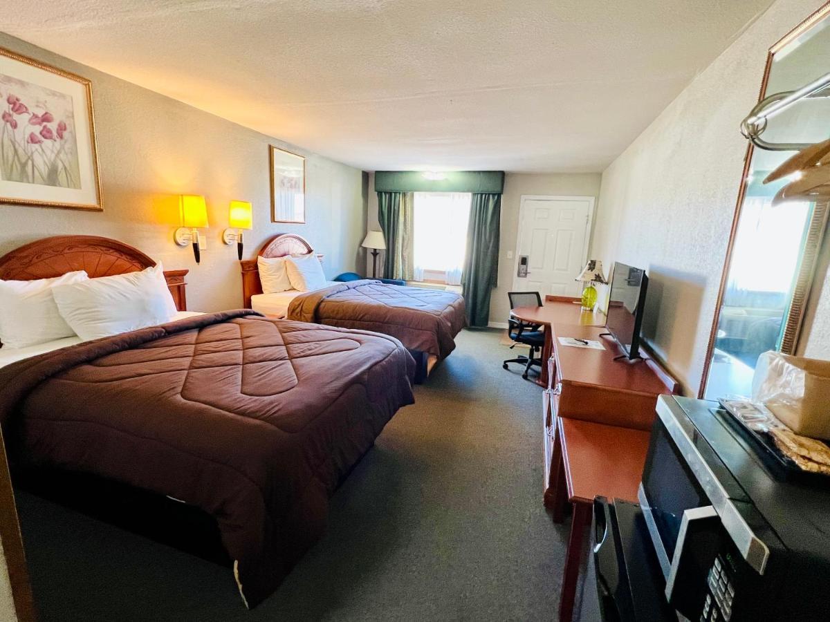 Ozark Inn & Suites Eksteriør billede