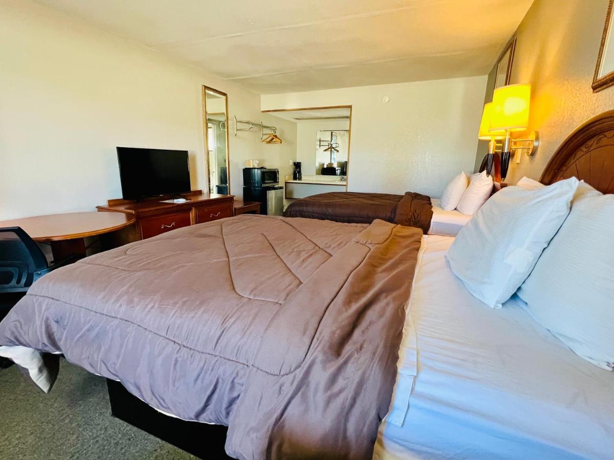 Ozark Inn & Suites Eksteriør billede