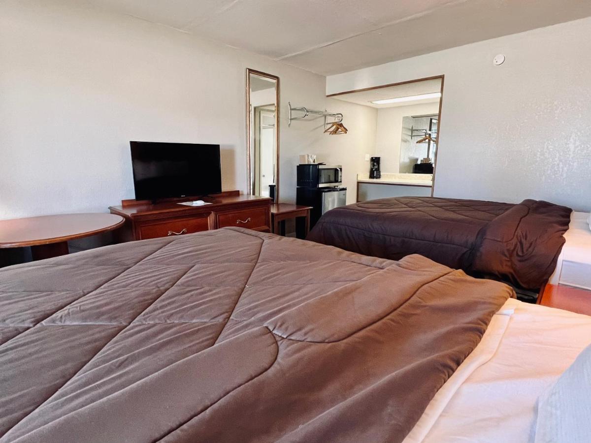 Ozark Inn & Suites Eksteriør billede