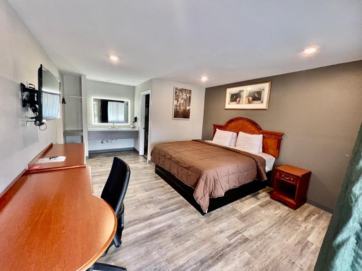 Ozark Inn & Suites Eksteriør billede