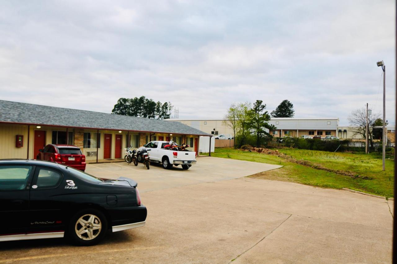 Ozark Inn & Suites Eksteriør billede