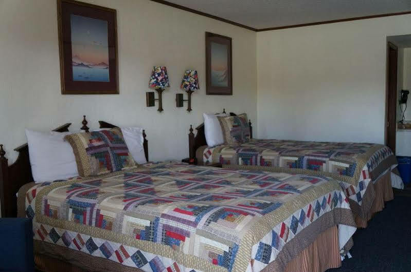 Ozark Inn & Suites Eksteriør billede